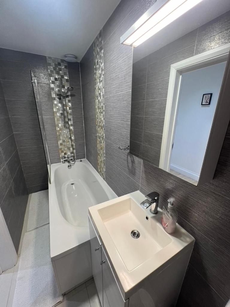 Zenobia London Luxury Apartments Фінчлі Екстер'єр фото